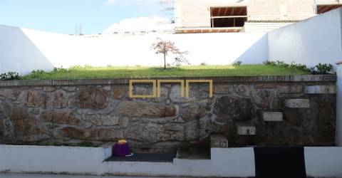 Moradia T3 em Barcelos em Banda