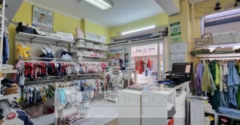 Trespasse de negócio de loja de roupa 95.000€ em Queluz, Monte Abraão,Lisboa