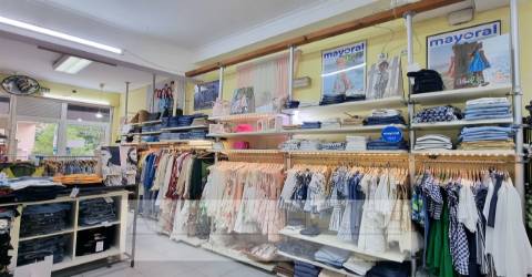 Trespasse de negócio de loja de roupa 95.000€ em Queluz, Monte Abraão,Lisboa