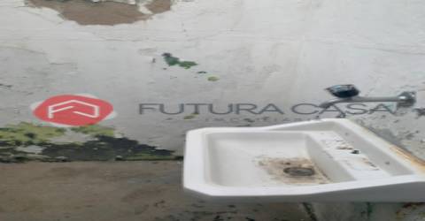 Moradia para reconstrução V1