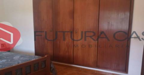 Moradia V2 + V1, nos Foros de Salvaterra