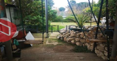 Moradia V2 + V1, nos Foros de Salvaterra