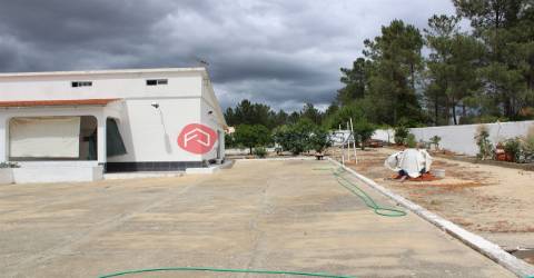 Moradia V3, em zona tranquila de Marinhais