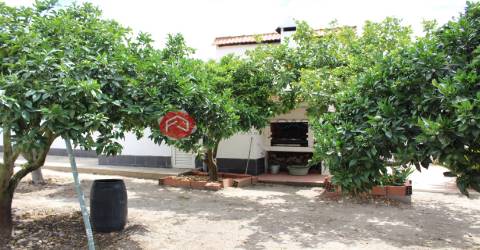 Moradia V3, em zona tranquila de Marinhais