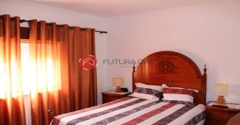 Moradia V3, em zona tranquila de Marinhais