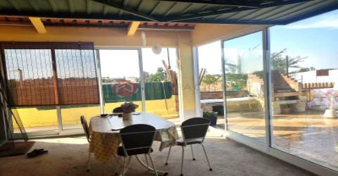 Moradia V2+2, em Marinhais