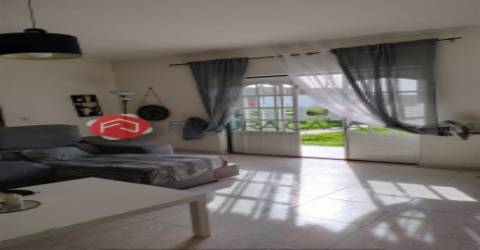 Moradia V3 com piscina, nos Foros de Salvaterra