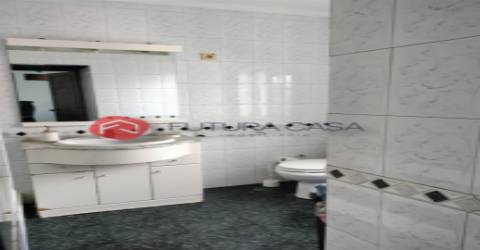 Moradia V3 com piscina, nos Foros de Salvaterra