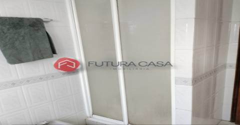 Moradia V3 com piscina, nos Foros de Salvaterra