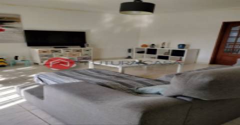 Moradia V3 com piscina, nos Foros de Salvaterra