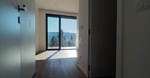 Moradia T4 com piscina exterior e uma vista panorâmica!