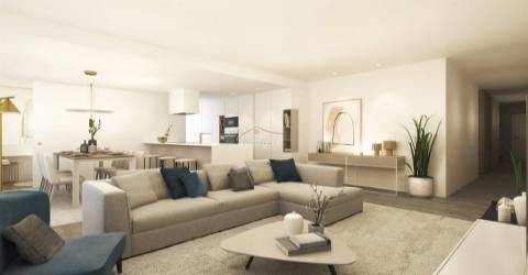 Apartamento T3, Porto, com varanda ampla