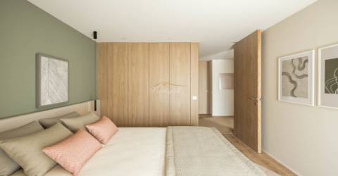 Apartamento T3, Porto, com varanda ampla