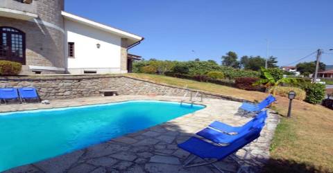 Moradia Rústica T6 com piscina e jardim em Ponte de Lima