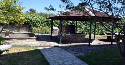 Moradia Rústica T6 com piscina e jardim em Ponte de Lima