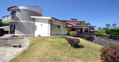 Moradia Rústica T6 com piscina e jardim em Ponte de Lima