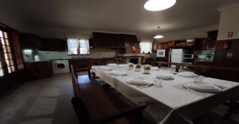 Moradia Rústica T6 com piscina e jardim em Ponte de Lima