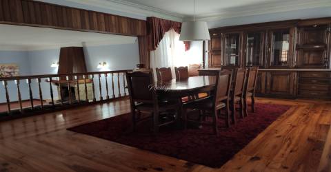 Moradia Rústica T6 com piscina e jardim em Ponte de Lima