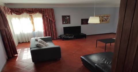 Moradia Rústica T6 com piscina e jardim em Ponte de Lima