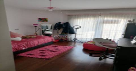 Moradia geminada T3 com piscina e logradouro em Vila Nova de Gaia