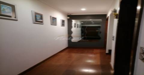 Moradia geminada T3 com piscina e logradouro em Vila Nova de Gaia