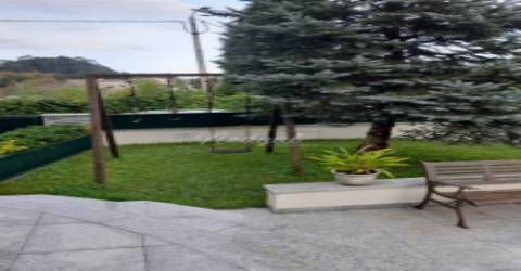 Moradia geminada T3 com piscina e logradouro em Vila Nova de Gaia