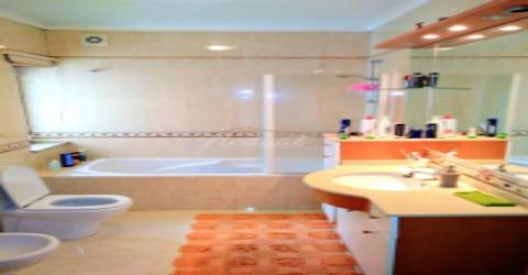 Moradia geminada T5 Braga