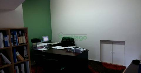 Arrenda-se escritório