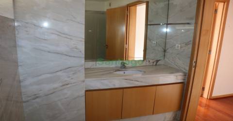 Apartamento T2 Venda em Urgezes,Guimarães