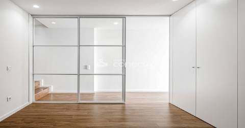 Apartamento T0 elevador centro do Porto