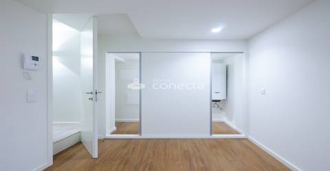 Apartamento T0 elevador centro do Porto