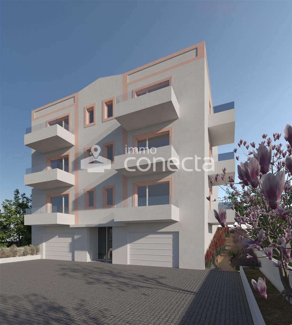 Apartamento T2 na Ericeira com elevador e garagem