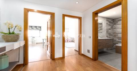 Apartamento T4 Venda em Carregado e Cadafais,Alenquer