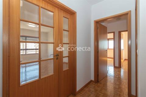 Apartamento T3 Venda em Vilar de Andorinho,Vila Nova de Gaia