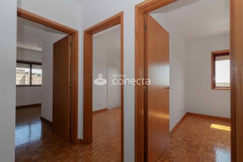 Apartamento T3 Venda em Vilar de Andorinho,Vila Nova de Gaia