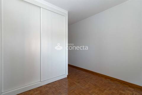 Apartamento T3 Venda em Vilar de Andorinho,Vila Nova de Gaia