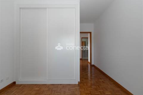 Apartamento T3 Venda em Vilar de Andorinho,Vila Nova de Gaia