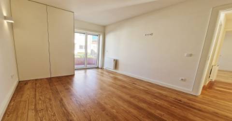 Apartamento T2 nas Antas, Rua Pedro Teixeira