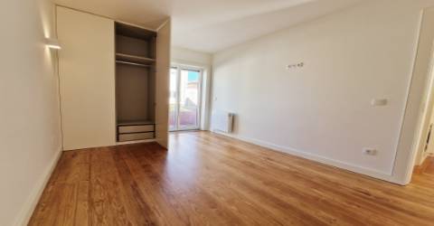 Apartamento T2 nas Antas, Rua Pedro Teixeira