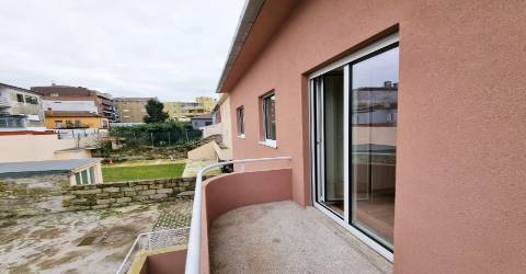 Apartamento T2 nas Antas, Rua Pedro Teixeira