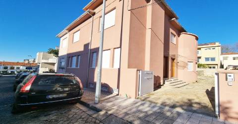 Apartamento T2 nas Antas, Rua Pedro Teixeira