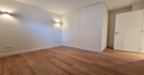 Apartamento T2 nas Antas, Rua Pedro Teixeira