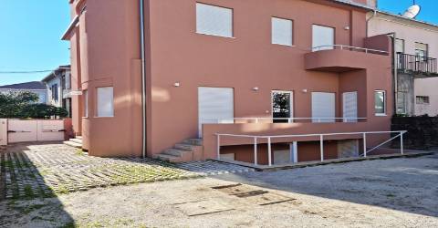 Apartamento T2 nas Antas, Rua Pedro Teixeira