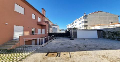 Apartamento T2 nas Antas, Rua Pedro Teixeira