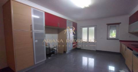 Moradia T4 Albarraque  com garagem