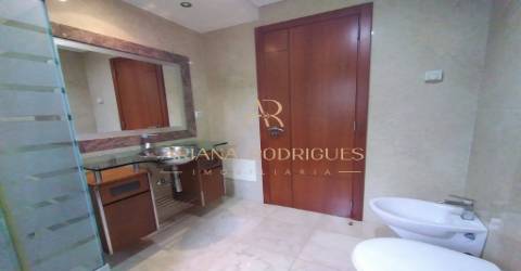 Moradia T4 Albarraque  com garagem