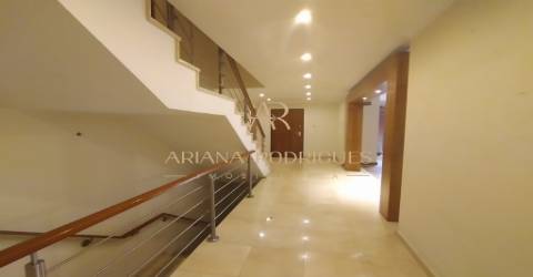 Moradia T4 Albarraque  com garagem