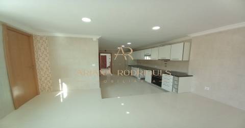 Moradia T3+3 Madorna