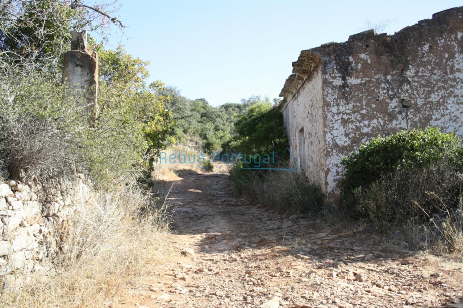 Ruina geminada, para restauro completo