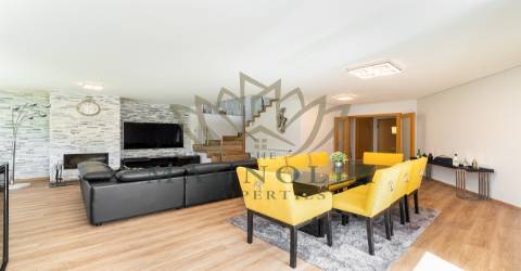 Moradia em Banda T4+1 Venda em Carcavelos e Parede,Cascais